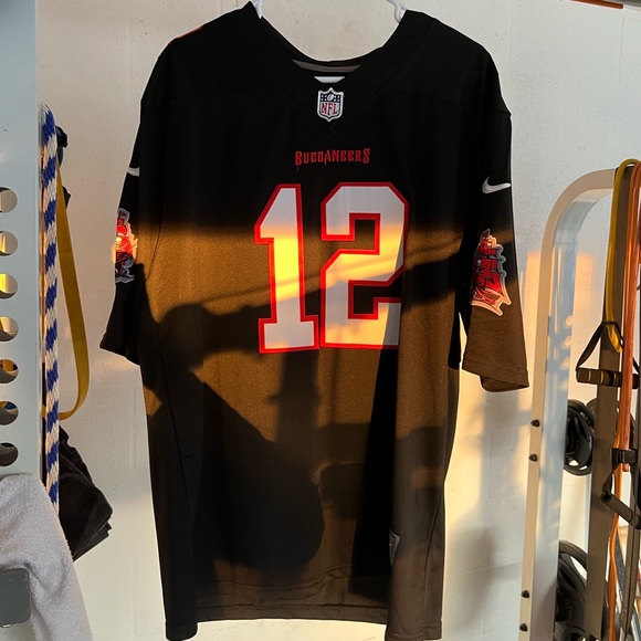 Tom Brady Tampa Bay Bucs Alternate Jersey Black - Picture 1 of 3